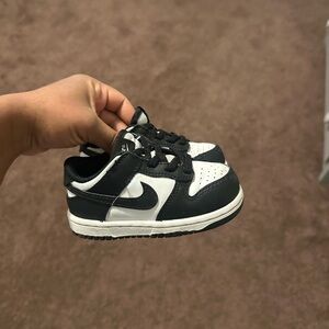 Nike Kids Black and White Low-Top Sneaker